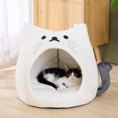 Cozy Cat Haven: Adorable Cat-Shaped Pet House for Feline Comfort