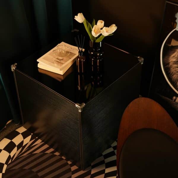 Infinity Accent Table